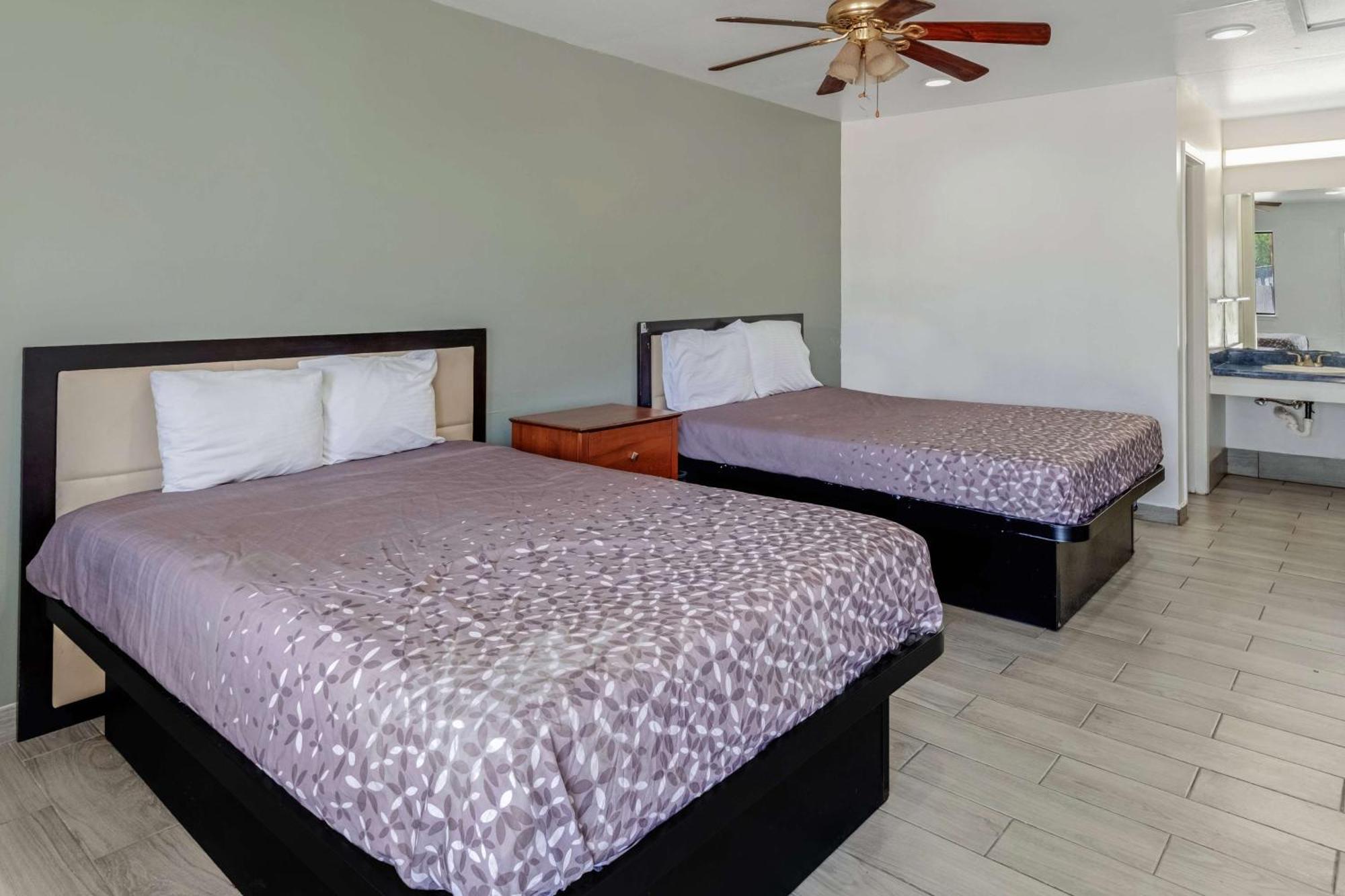 Americas Best Value Inn San Antonio Downtown Riverwalk Extérieur photo
