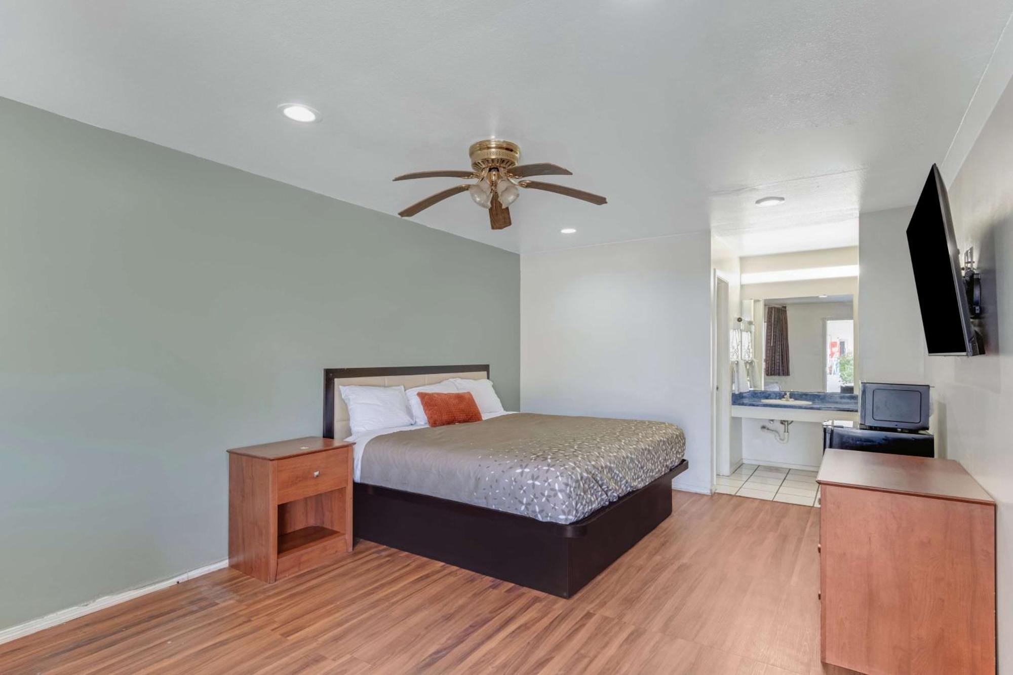 Americas Best Value Inn San Antonio Downtown Riverwalk Extérieur photo